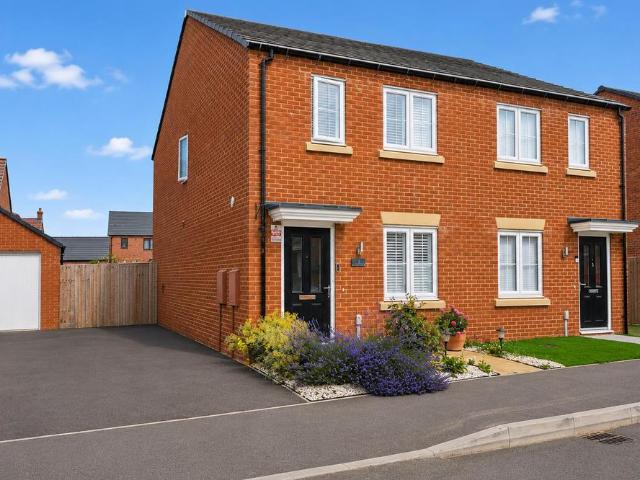 Reed Place, Harpole, NN7 2 bed house to rent £1,295 pcm £299 pw