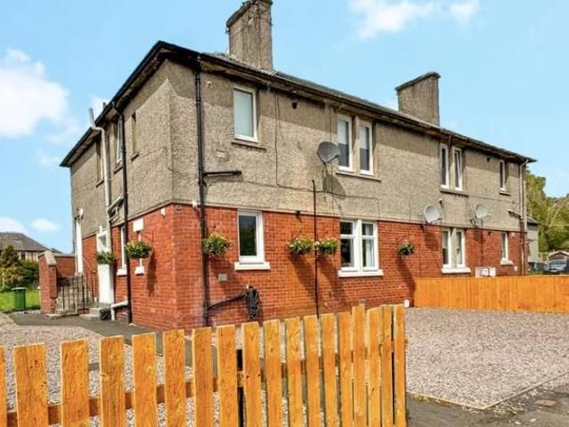 Reed Street, Strathaven ML10, 2 bed flat to rent, £900 pcm | PrimeLocation