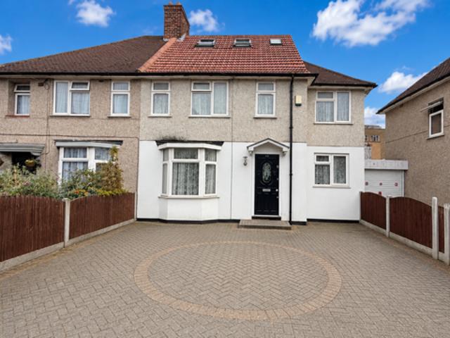 Reede Road, DAGENHAM, RM10 6 bed house to rent £3,500 pcm £808 pw