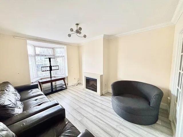 Reede Road, Dagenham, RM10, Property for rent