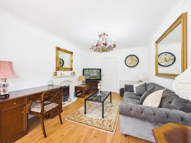 Reeders Croft, Chilwell, Beeston, Nottingham, NG9