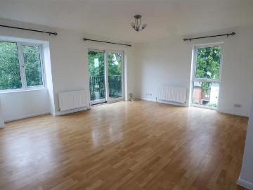 Reedham Court,Aveling Close,Purley 2 bed apartment to rent £1,700 pcm £392 pw