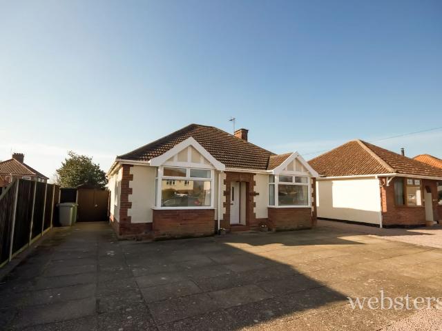 Reepham Road, Norwich NR6, 2 bed detached bungalow to rent, £1,300 pcm | PrimeLocation
