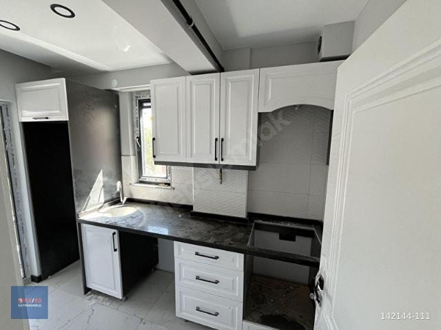 REESDEN ŞEHİR HASTANESİNE YAKIN 2+0 DAİRE