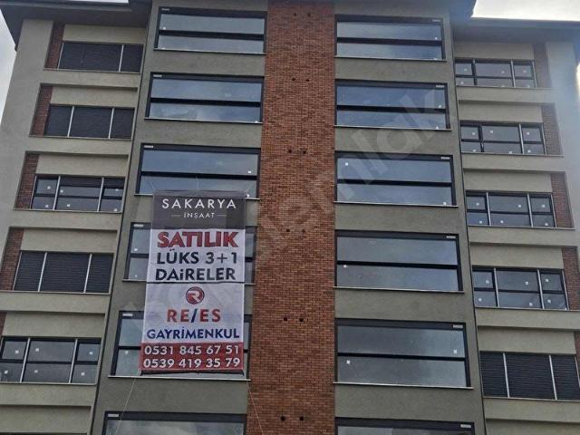 REES'den IHLAMURKENT'de ŞEHİR KOLEJİ YANI 3+1