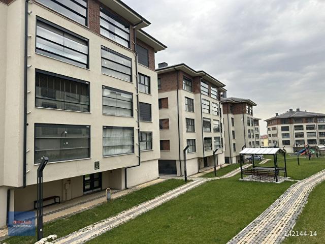 REESden VADİŞEHİRde SOSYAL TESİSLİ SİTE İÇİ 3+1