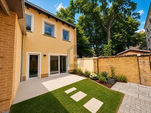 REFUGIUM MIT TERRASSE & GARTEN 2.090,00 EURproMonat Kaltmiete, ca.91,00 m² Wohnfläche