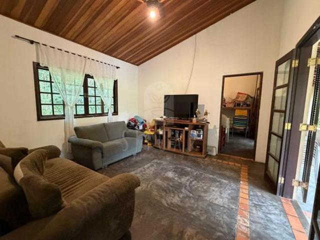 Refúgio Completo com Conforto, Lazer e Produção Rural