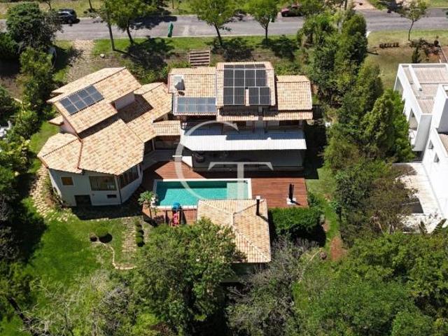 Refúgio Contemporâneo na Fazenda Vila Real com Vista permanente para a mata, 5 suítes e piscina com