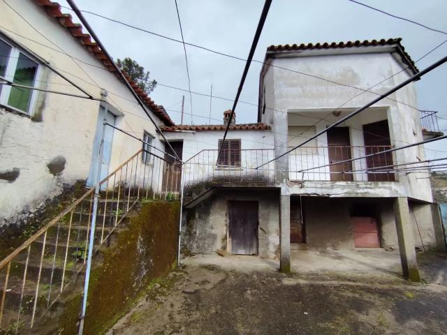 Refúgio de charme na natureza – Moradia T2 com terreno em Pampilhosa da Serra