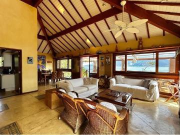 Refúgio dos Sonhos: Casa bela vista em Ilhabela