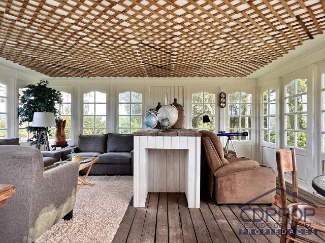 REFUGIO EN CHILOÉ 2,28 HA, CASAS, ACCESO PLAYA PRIVADA Y AUT