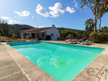 Refúgio Familiar no Interior de Portugal Piscina, Lareira. 137m² Cerdeira e Moura da Serra