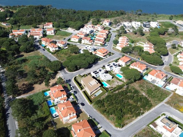 Refúgio Premium com Vista Lagoa, Golf e Mar 1985m² Vau