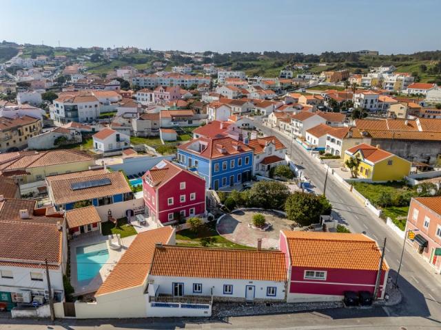 Refúgio Único com 3 Casas e Piscina na Foz do Arelho a Dois Passos da Lagoa de Óbidos