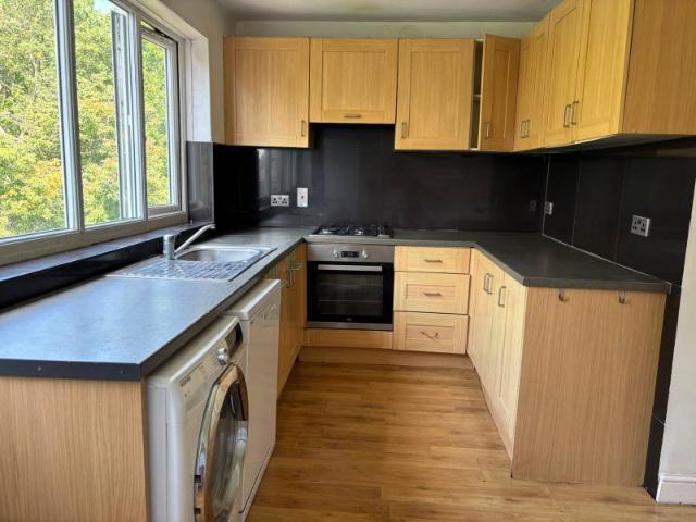 Refurbish 3 Bed Flat in Heart of Muswell Hill