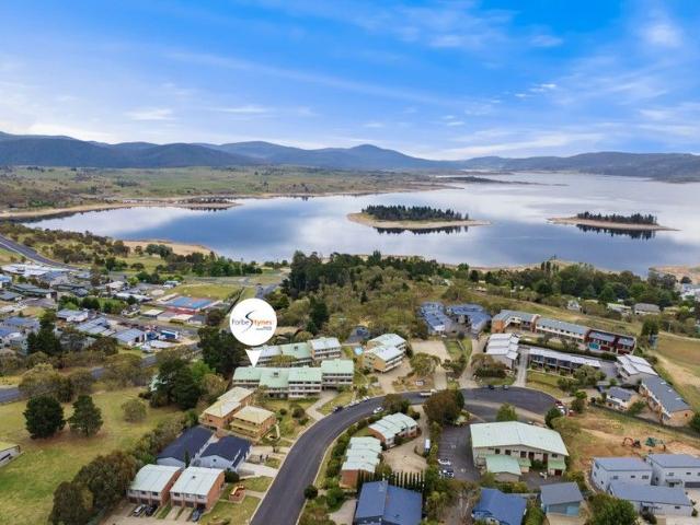 Refurbished 4 bedroom, 2 bathroom apartment | Central Jindabyne