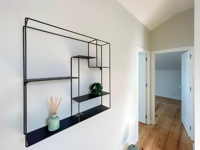 Refurbished 4 Bedroom Duplex in Monte Estoril