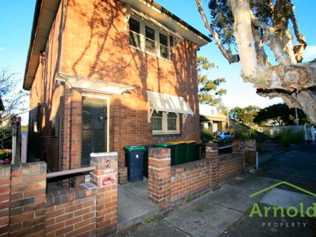 REFURBISHED 2 BEDROOM APARTMENT