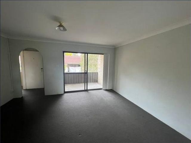 Refurbished 2 Bedroom Home Unit Close to Maitland Hospital