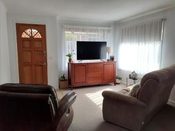 Refurbished 2 bedroom unit