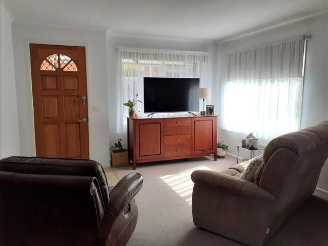 Refurbished 2 bedroom unit