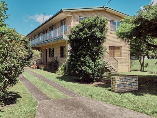 Refurbished 2 Bedroom Unit!