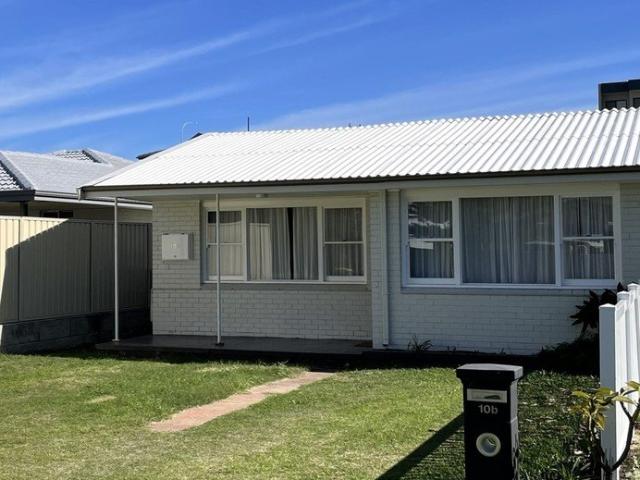 Refurbished 2x1 Location!