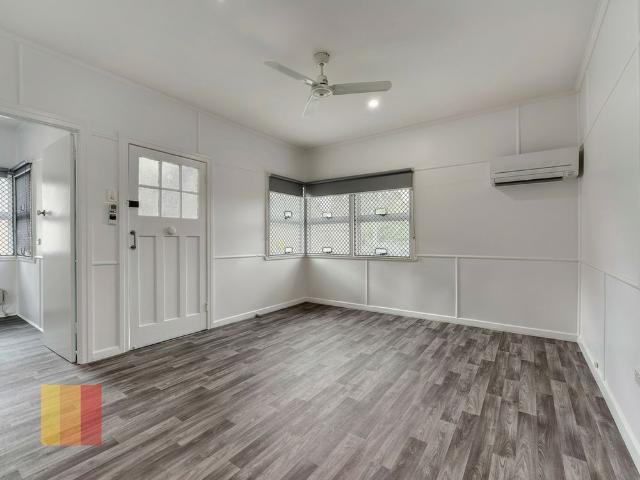 REFURBISHED 3 BEDROOM HOUSE WITH AIR CONDITIONING
