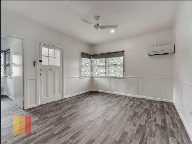 REFURBISHED 3 BEDROOM HOUSE WITH AIR CONDITIONING
