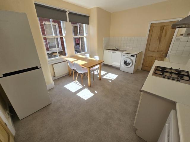 Refurbished 3 Double Bed In Heart Of Tooting