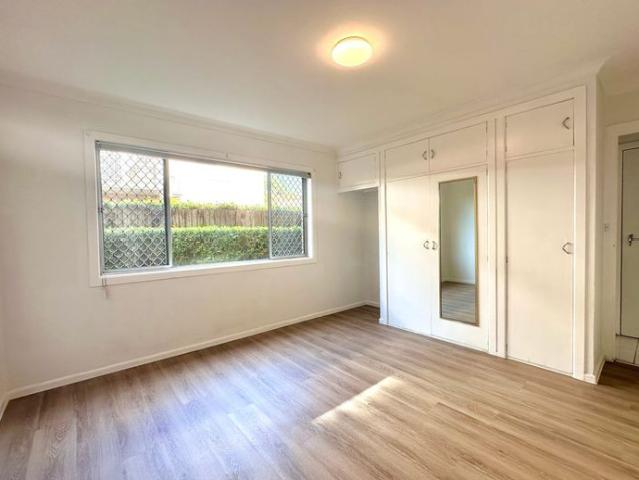 Refurbished Tidy Unfurnished 1 Bedroom Ground Floor Unit on Paradise Island