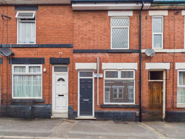 Refurbished Two Bedroom Home with New Bathroom and Kitchen