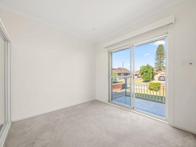 Refurbished Villa In A Beachside Location