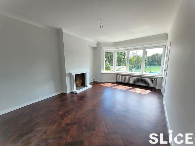 Refurbished apartment Uccle