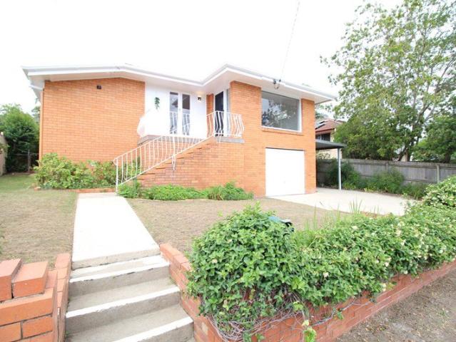 REFURBISHED FAMILY HOME READY FOR THE HOLIDAYS