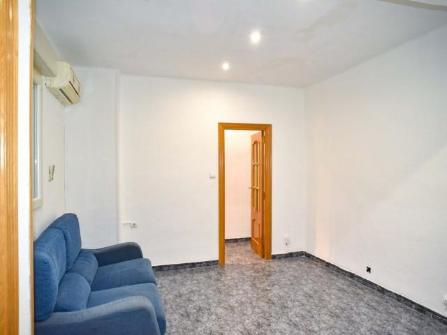 Refurbished flat at Xirivella entrance