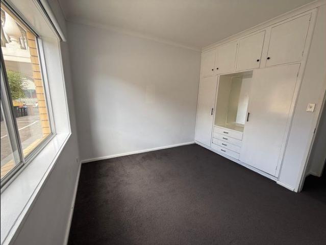 Refurbished Ground Apartment!