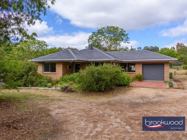 REFURBISHED HOME CLOSE TO MUNDARING