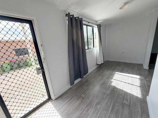 REFURBISHED LOWSET UNIT IN TOWN