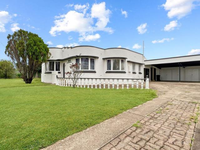 Refurbished Mid Century Residence