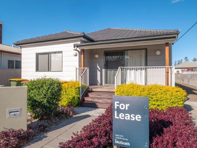 Refurbished, single level furnished at Town Beach