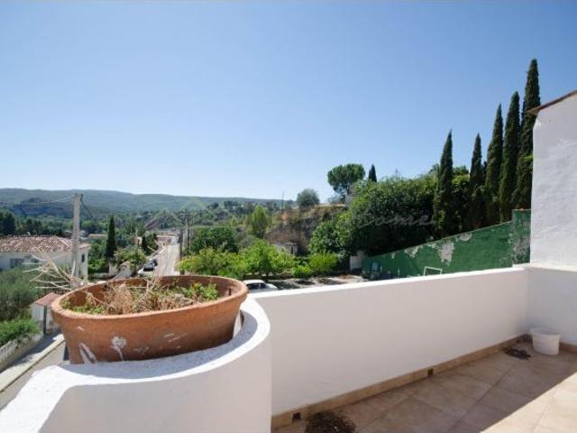 Ref. 04398 VENTA EXCLUSIVA Chalet en zona urbanizada de Calles, en la Ermita, con piscina y fron