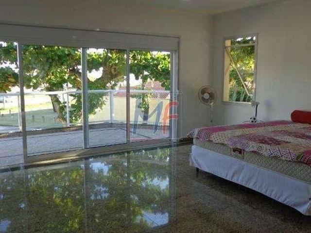 REF 10.411 Lindo Sobrado no bairro Cibratel, 5 suítes, 9 vagas, 290 m² de A.C 400 m² terreno. Ária