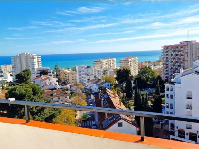 REF. 1239 PISO DE 2 DORMITORIOS CON VISTAS AL MAR EN BENALMADENA COSTA