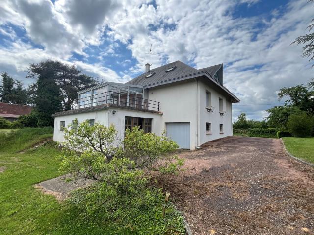 Réf 13010: 3 KMS LOUHANS, VILLA PROCHES COMMERCES