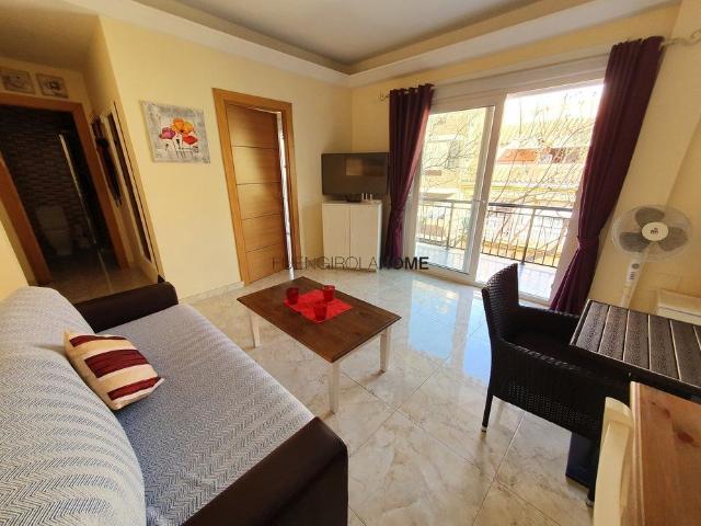 Ref 17200 – * Seasonal Rental* *Available from OCTOBER 1st. until APRIL 30th 2027* In the heart of Los Boliches, Fuengirola