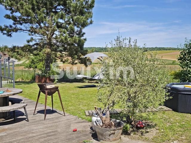 Réf 19322Fb Chevigny: agréable village situé à 10 minutes. 339m² Chevigny