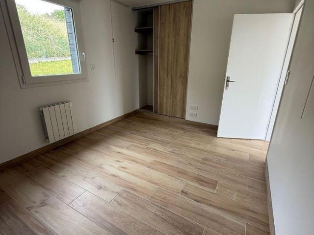 Réf.: 19 bis Route de Vaux, pavillon 70,22 m2 comprenant séjour ouvert sur cuisine aménagée et.