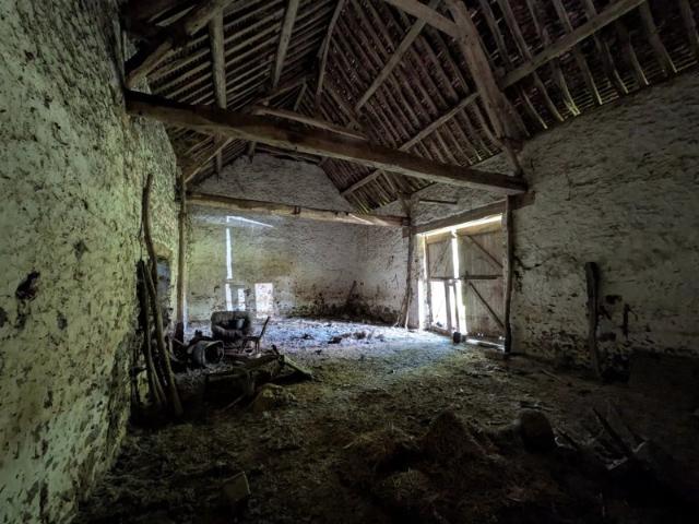 Ref 2256 Grange à réhabiliter